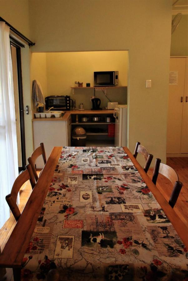 Dempsey'S Self-Catering Guest House Порт Елизабет Екстериор снимка