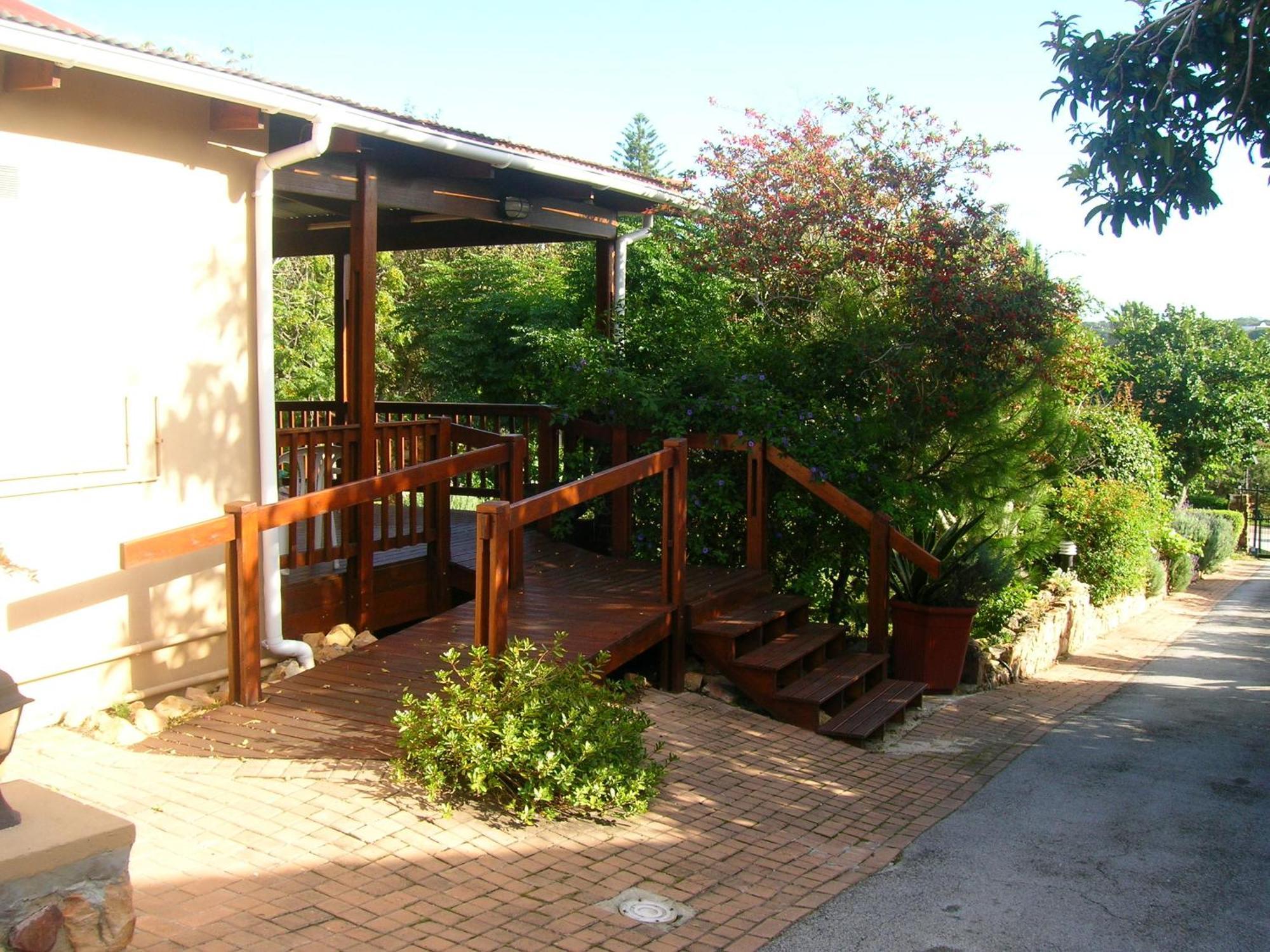 Dempsey'S Self-Catering Guest House Порт Елизабет Екстериор снимка