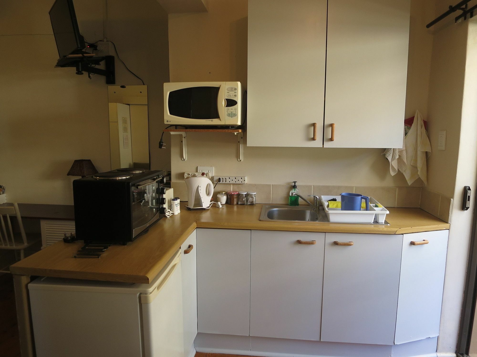 Dempsey'S Self-Catering Guest House Порт Елизабет Екстериор снимка