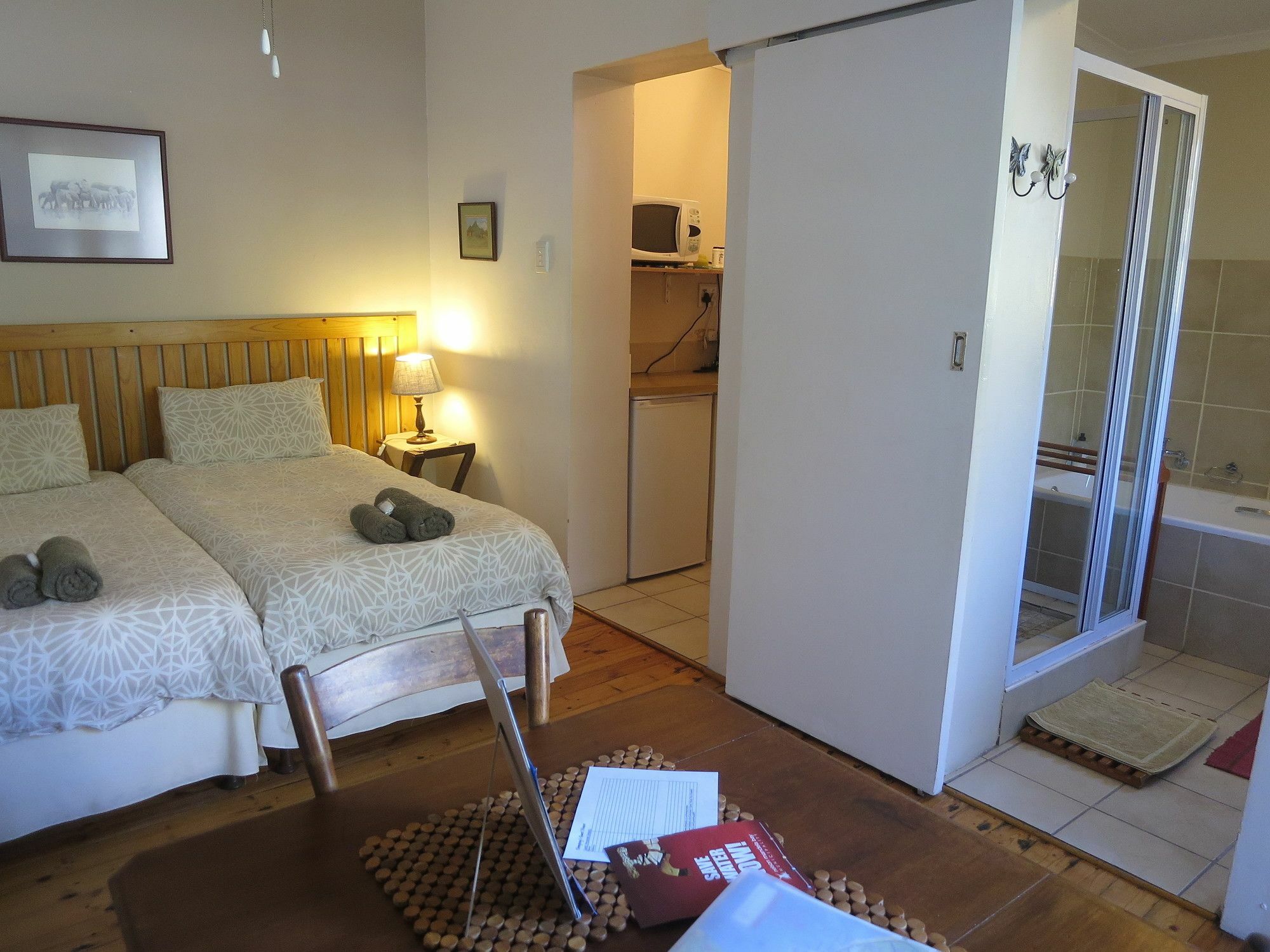 Dempsey'S Self-Catering Guest House Порт Елизабет Екстериор снимка