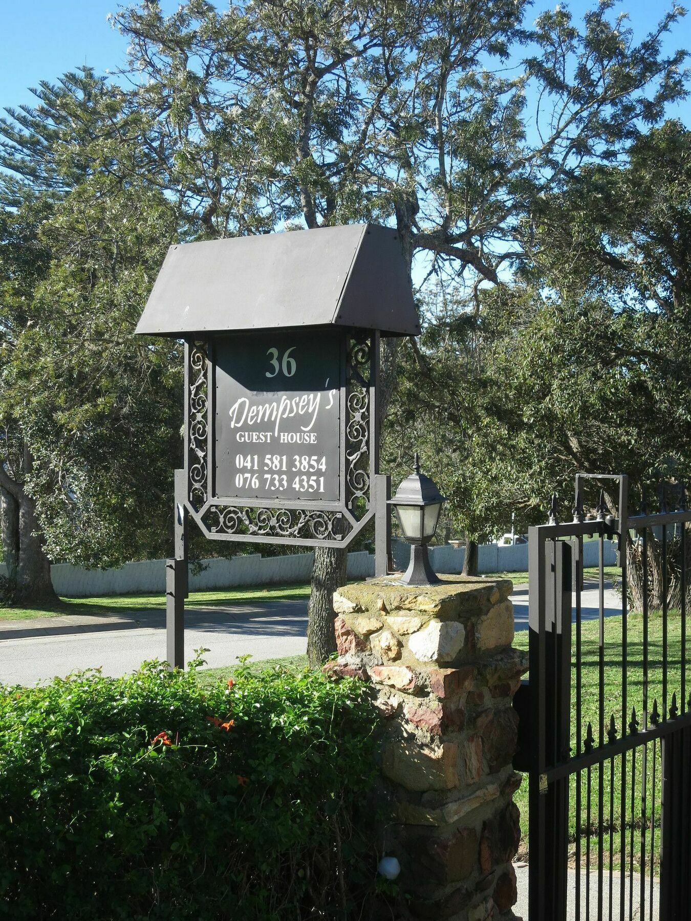 Dempsey'S Self-Catering Guest House Порт Елизабет Екстериор снимка